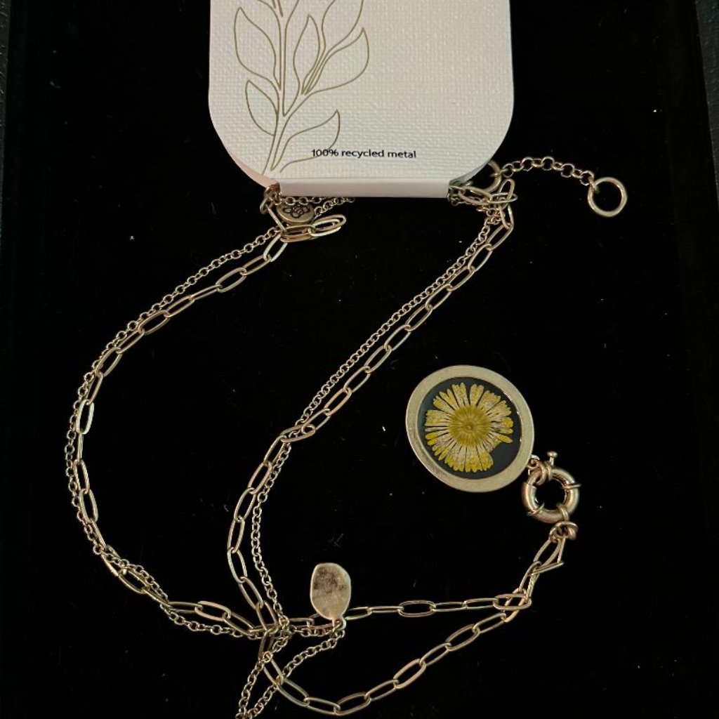 Bella Uno Gold Pressed Flower Necklace - Nwt